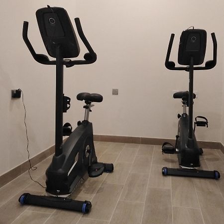 Infinity Juffair Suites Манама Екстер'єр фото
