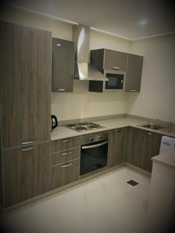 Infinity Juffair Suites Манама Екстер'єр фото